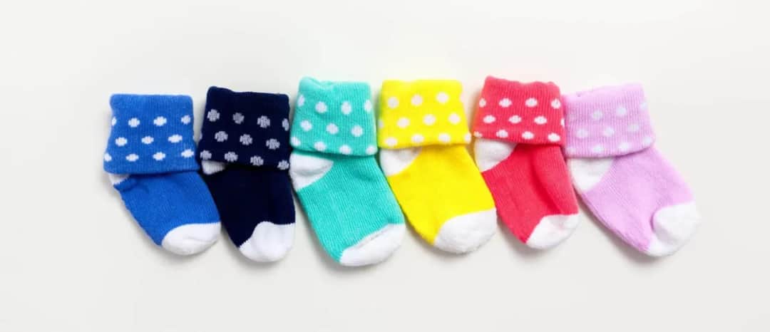 Skarpetki 13/15: Jaki wiek? Jak wybrać idealne dla malucha?