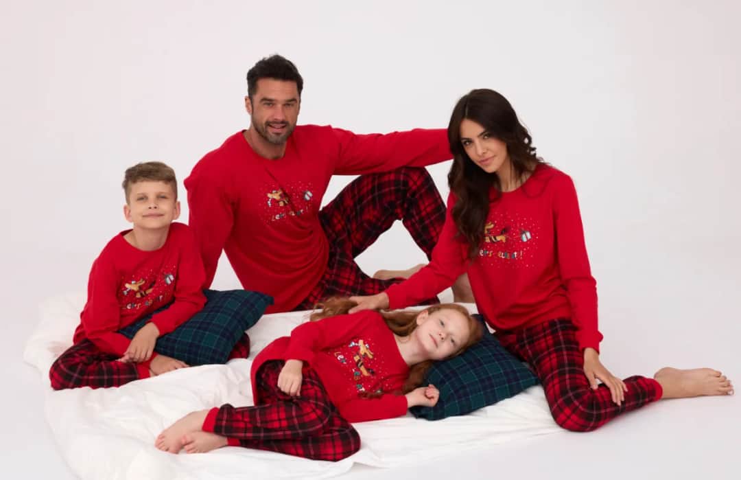 Piżama na święta: Trendy, materiały i wybór idealnego prezentu